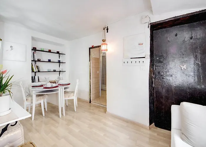 Casawally Daire Roma